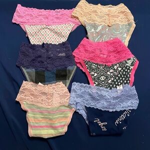 Lot of 6 VS Thongs